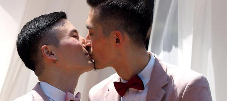 EL PAPA FRANCISCO APOYA LA UNIÓN CIVIL ENTRE GAYS