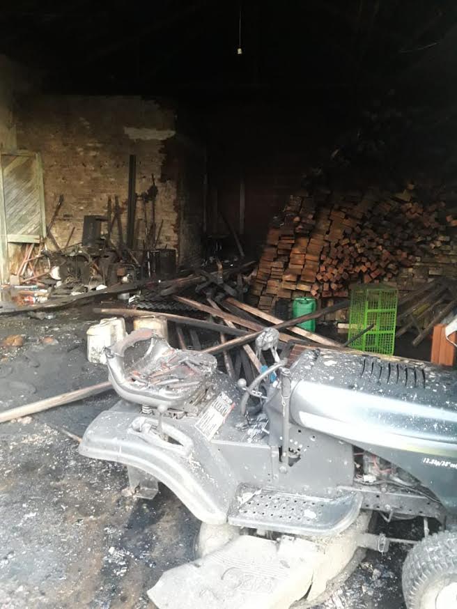 IMPORTANTE INCENDIO DE UN GALPÓN EN SAN ESTEBAN