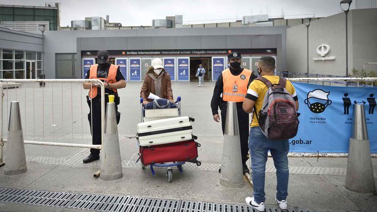 ¿QUÉ TIENEN EN LA CABEZA?