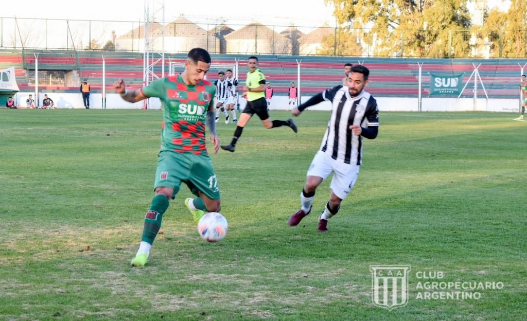 Agro venció a Gimnasia de Mendoza y da pelea