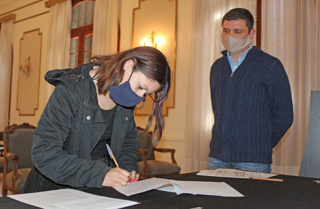 El municipio firmó seis nuevos Entrenamientos Laborales