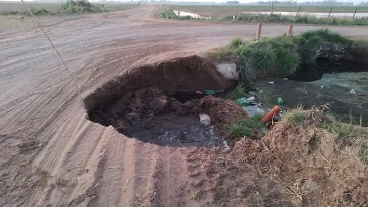 DEBIDO A LAS GRANDES INUNDACIONES